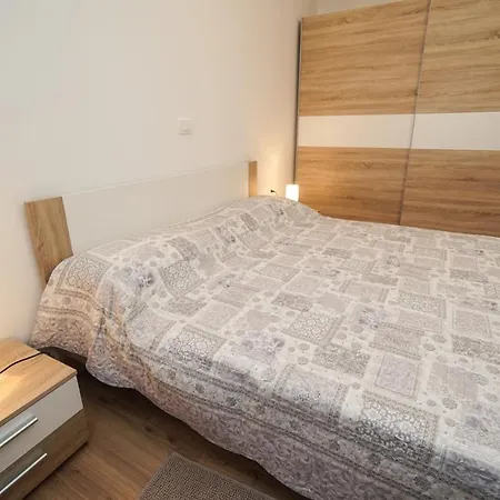 Guest house Mira Savudrija 3*