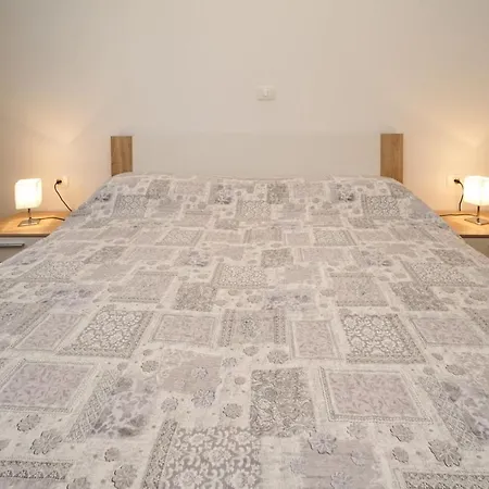 Mira Savudrija Guest house 3*